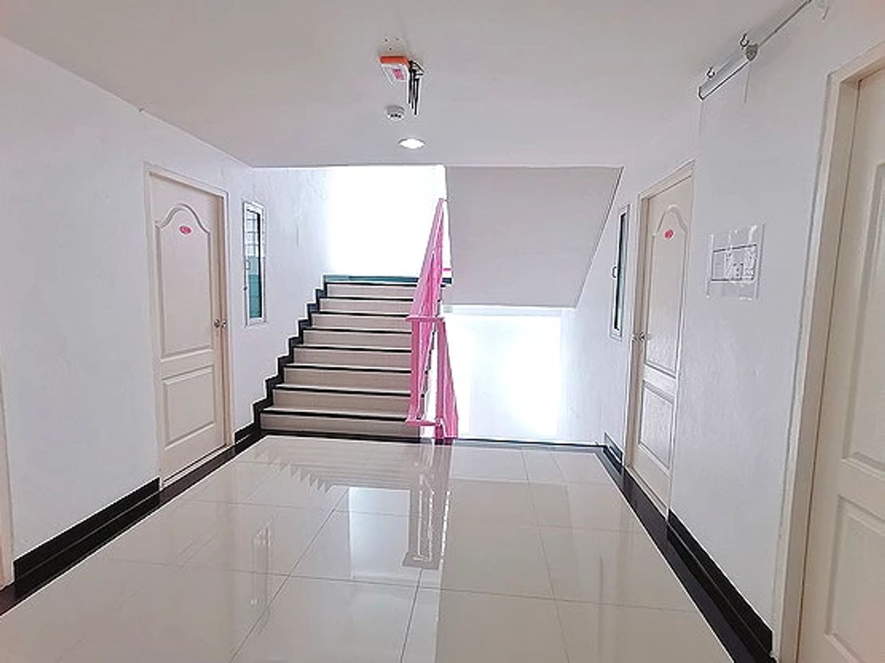 รูปภาพเพิ่มเติม บ้านสีชมพู-หอหญิง - Baan-See-Chompoo - ลำดับที่ 17