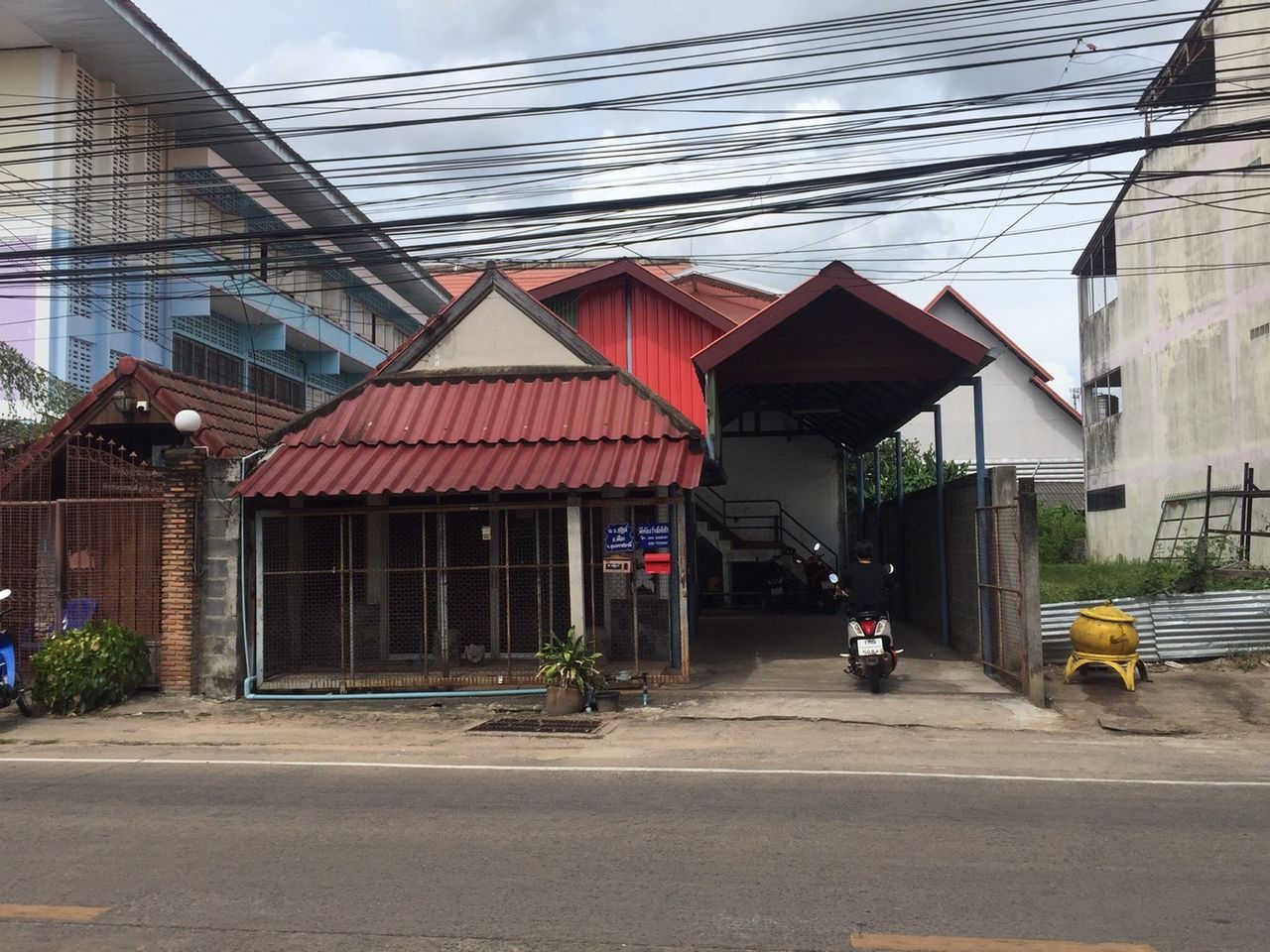 รูปภาพเพิ่มเติม หอพักเพลินพิญ-ใกล้ทุ่งศรีเมือง-ตลาดโต้รุ่ง-ตลาดใหญ่-รร.อาเวมารีอา-สำนักงานสาธารณสุขจังหวัด - ลำดับที่ 1