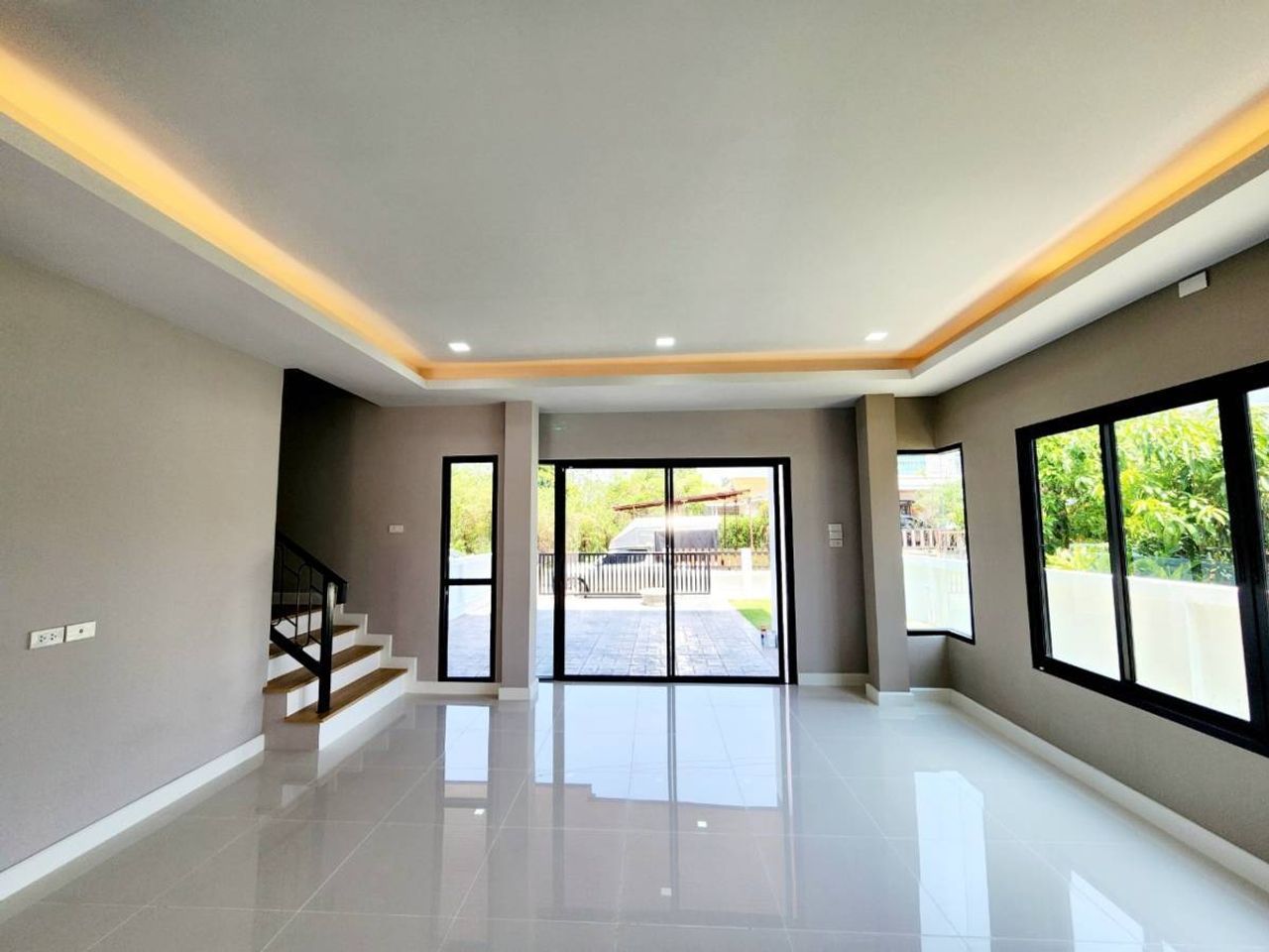 รูปภาพเพิ่มเติม ขายทาวน์โฮม-Luxury-2-ชั้นใกล้ร.พ.ศรีนครินทร์-ขอนแก่น - ลำดับที่ 11
