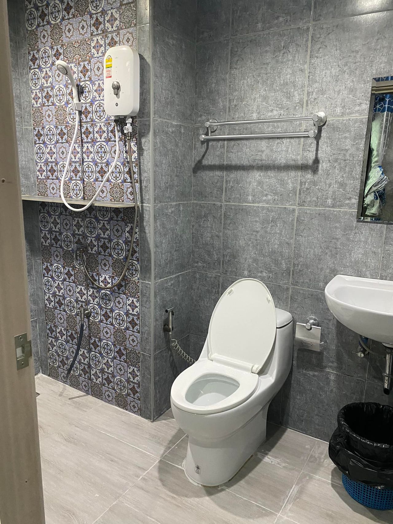 รูปภาพเพิ่มเติม ห้องเช่าบ่อนไก่ซอย-10 - Room-For-Rent-Bonkai-Soi-10 - ลำดับที่ 3