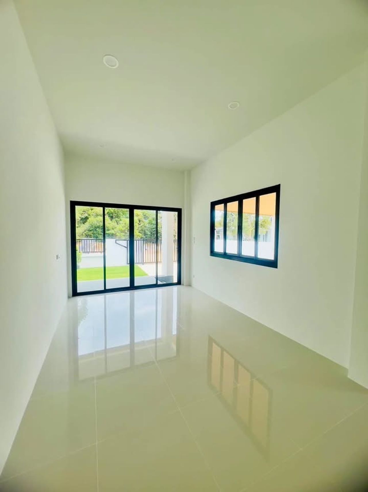 รูปภาพเพิ่มเติม ขายบ้านใหม่ใกล้ขนส่ง - ลำดับที่ 9